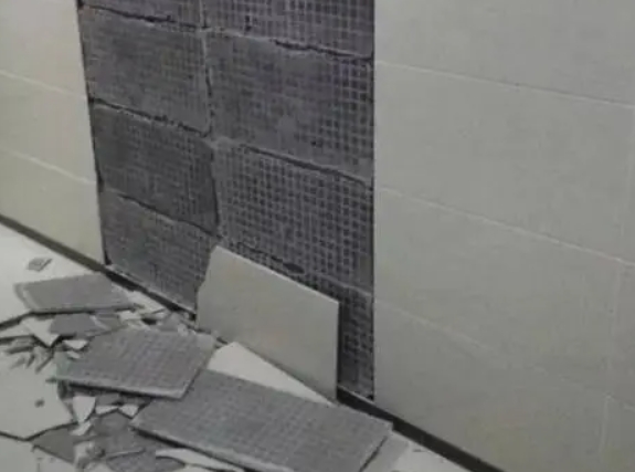 桥西瓷砖空鼓维修公司分享下桥西墙砖松动维修的知识